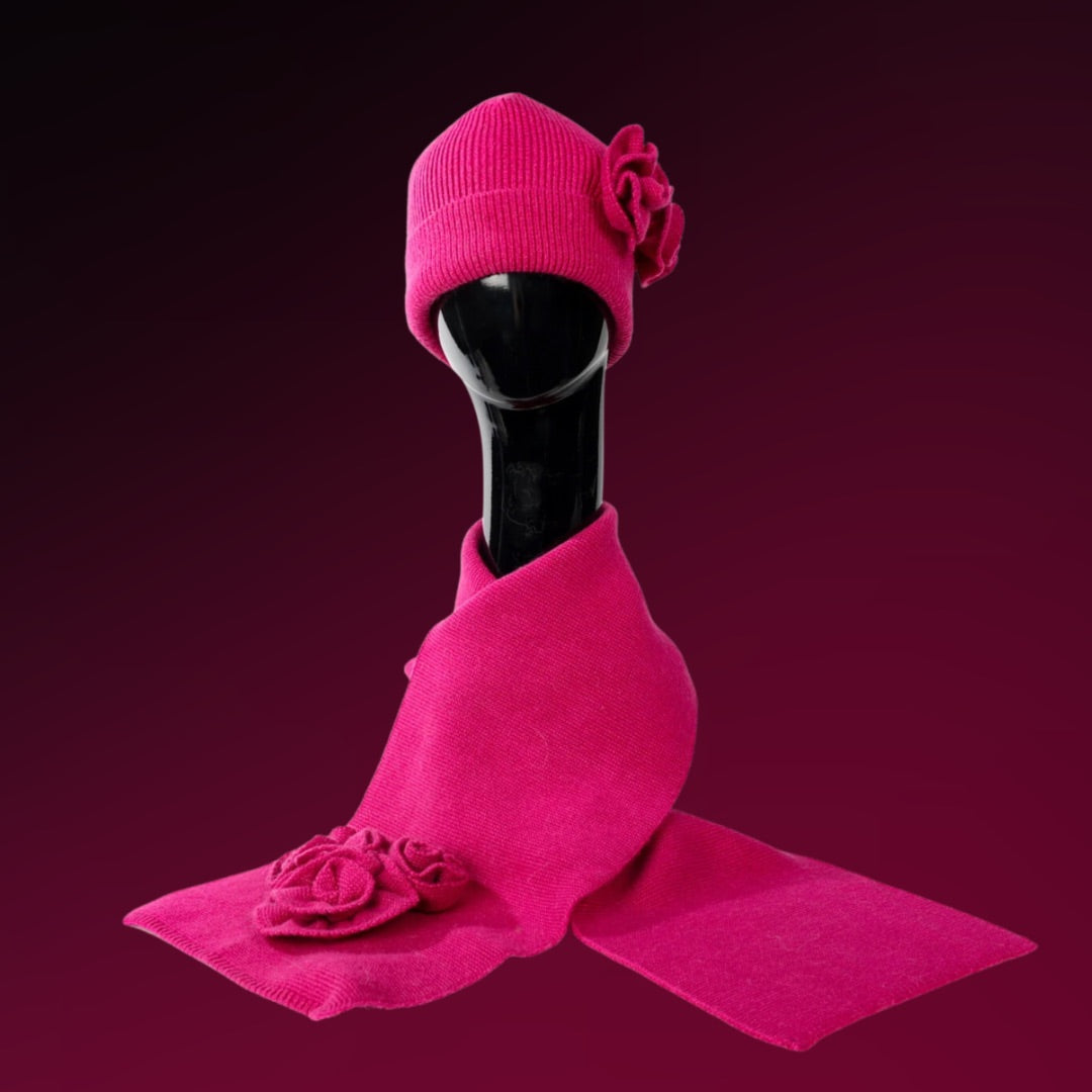 TUQUE LUCIA FUSHIA AVEC FLEUR DE MISS CAPRICE