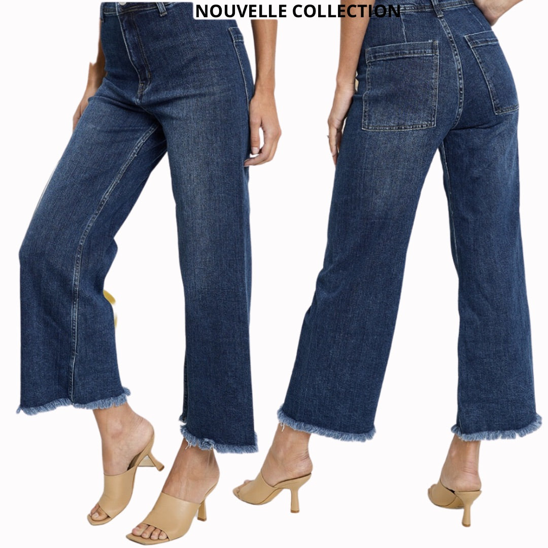 JEANS PATTES D’ÉLÉPHANT EFFILOCHÉS